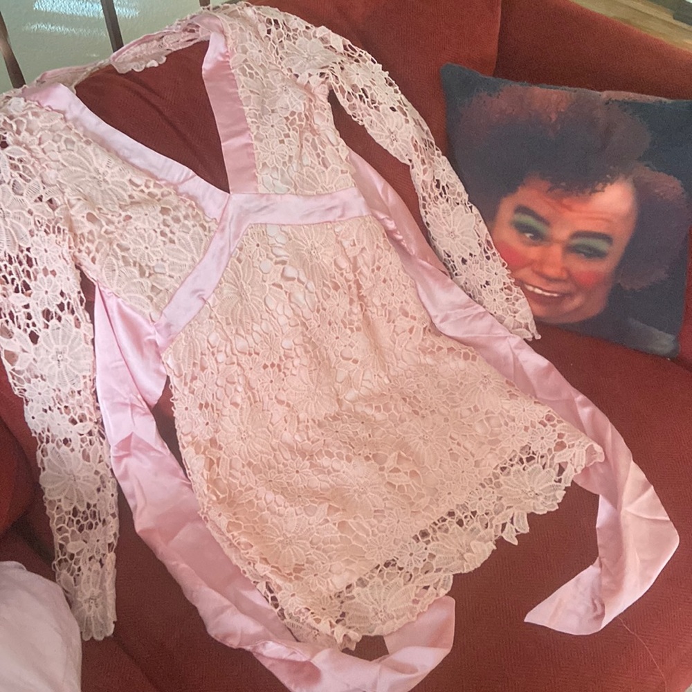 Pink lace backless beautiful dress!